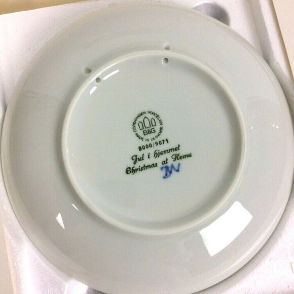 Bing & Grondahl Copenhagen Porcelain 1971 Christmas At Home Plate Denmark w/Box - Picture 4 of 5